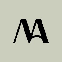 Mountain Hideaways logo - Similar company to Chapter Communications