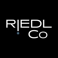 Riedl & Co - Socialområdets Konsulenthus logo - Similar company to Tiponi Familie