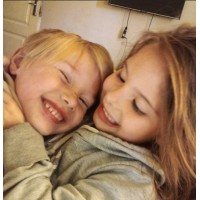 Leoni And Paul (Twins)