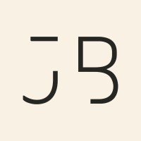 Juvenalia Brío logo - Similar company to Okanii