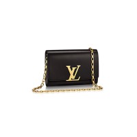 Luxury handbag logo - Similar company to Mcwhorter Trust