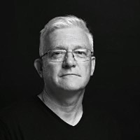 Portraits and Headshot studio photographer, Ideal for profile pictures on LinkedIn, logo - Similar company to Dwayne Brown Studio Inc.