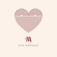 M Com Monique