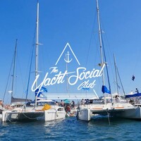 The Yacht Social Club logo - Similar company to Bondi Beach Cottage