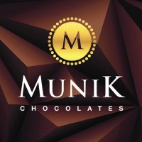 Munik Chocolates logo - Similar company to Help Transportes Ltda
