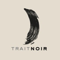 Trait Noir logo - Similar company to Maisons Nomades