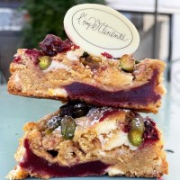 L'Impertinente logo - Similar company to La Chicoree