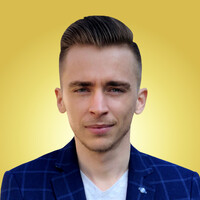 Roman Untu // Expert Graphic Designer