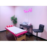 Wax Pink logo - Similar company to Konig Uk