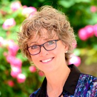 Optimum Pet Vitality with Dr. Laurie McCauley logo - Similar company to Chapman Gifts And Merchandising Company