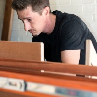 Design_byRuMo logo - Similar company to Z Desk