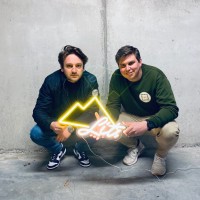 Lit - Custom LEDneon & Interior design logo - Similar company to Obiwe