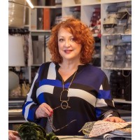 Jennifer Stoner Interiors logo - Similar company to Lee Waters Design