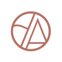 Paris et ailleurs - Chasseurs immobiliers logo - Similar company to Lmpc - Aménagement De Véhicules Utilitaires