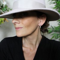 Styliste consultante & coach en psycho-émotionnelle logo - Similar company to Psycho & Work