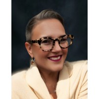 Lisa Transforms logo - Similar company to Innovations Trends Market