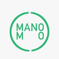 Manomo Recycling logo - Similar company to Experiencia Visual (Visual Experience)