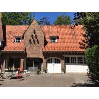 Le Pigeonnier Villa Cavrois logo - Similar company to Villa Cavrois