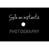 Solo un Instante Photography logo - Similar company to Elevate