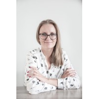 Sarah van Dee - Tekst & Social