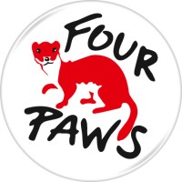 FOUR PAWS logo - Similar company to Bootzeil.Nl