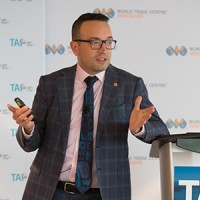 Shane Gibson Professional Keynote Conference Speaker