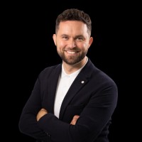 The Business Influencer Academy logo - Similar company to Casé Fala