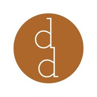 Denise Delalamo Comunicação logo - Similar company to A4&Holofote Comunicação
