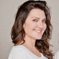 Interiors by Moyanne logo - Similar company to Frank Good Builders