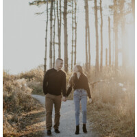 Emily Arren Photography logo - Similar company to M Clay Co