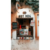 Retro Cafe logo - Similar company to Retro 7