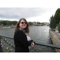Professora Tiane - Francês, Inglês e Português logo - Similar company to Orange Lingua - Online Language Center