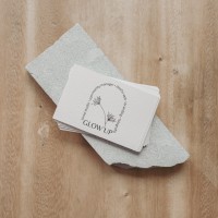 Glow Up Social Studio logo - Similar company to Gallén+Ibáñez & Co