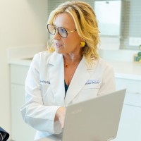 LifeSculpt by ChristiMD logo - Similar company to Transformé Md