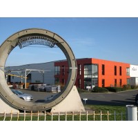 AXIS