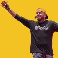 iSocialFanz logo - Similar company to Tequila Jay Baer