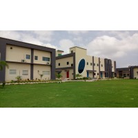 La Chandra Pharmalab Private Limited logo - Similar company to Remark Technology