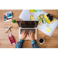 Passaporte Delas | Journey abroad logo - Similar company to Revere Advertising