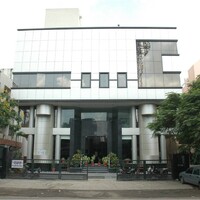Rajas Eye Hospital logo - Similar company to Srj Netralaya