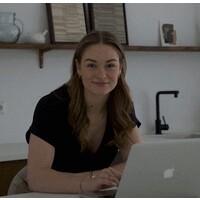 VA IULIA logo - Similar company to Leadto