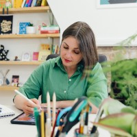 Lisa Maltby Studio logo - Similar company to Cms2Cms By Aisite.Ai