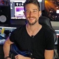 Evan TRÉMORIN : Cours de guitare à domicile logo - Similar company to Action À Réaction