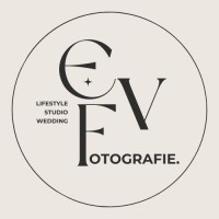 Ella Vogelsang Fotografie logo - Similar company to Mansveld Audio Video Controls