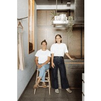 Two Raw Sisters logo - Similar company to Bits Consulting