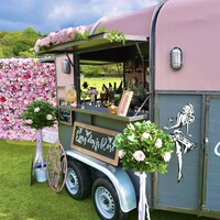 Belle And Rose Mobile Bar