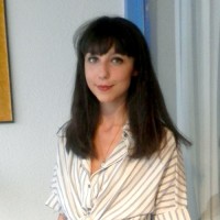 Laurine Moreau, Designer de Communication scientifique, environnementale, associative et institutionnelle (Graphiste / Maquettiste) logo - Similar company to Backpackerz