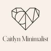 CaitlynMinimalist logo - Similar company to Gldn.Com