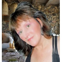 Eva Dowd International