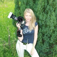 Irina Photographe - Evénements - Portraits - Famille - Lifestyle logo - Similar company to Oneshotcamera - Photographe & Vidéaste