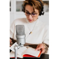 AV Pro logo - Similar company to Almoe